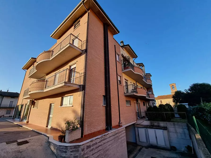 Immagine 3 di Appartamento in vendita  a Deruta