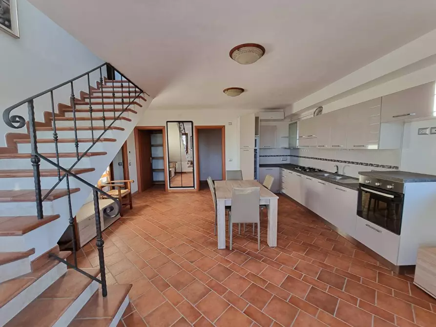 Immagine 21 di Villa in vendita  a Torgiano