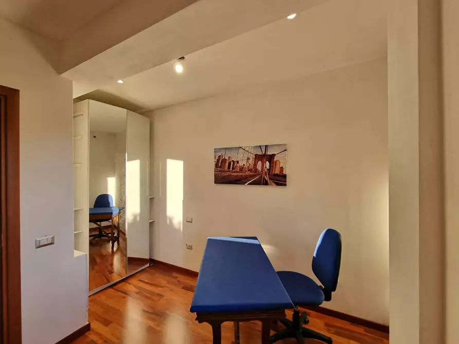 Immagine 28 di Villa in vendita  a Torgiano