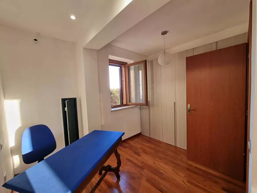 Immagine 29 di Villa in vendita  a Torgiano