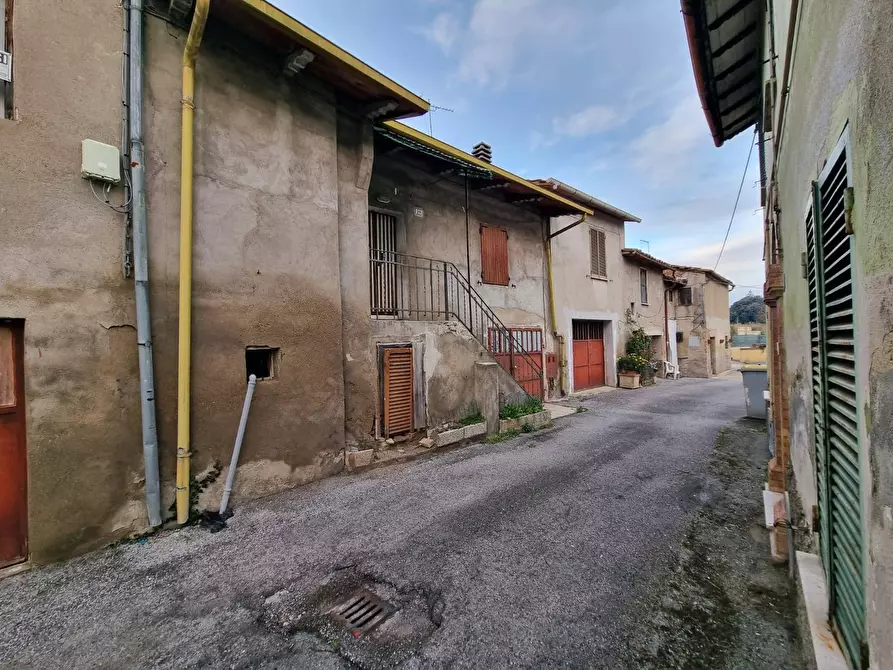 Immagine 5 di Casa semindipendente in vendita  a Torgiano