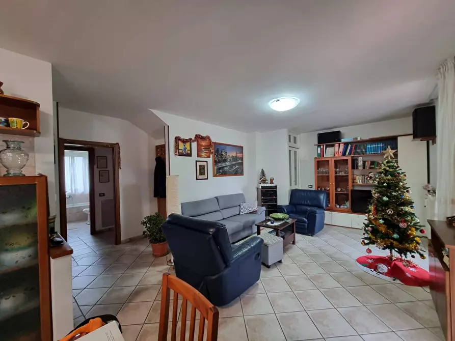 Immagine 10 di Casa semindipendente in vendita  in Strada Santa Maria Rossa 106 a Perugia