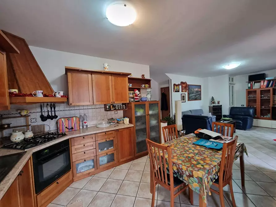 Immagine 12 di Casa semindipendente in vendita  in Strada Santa Maria Rossa 106 a Perugia