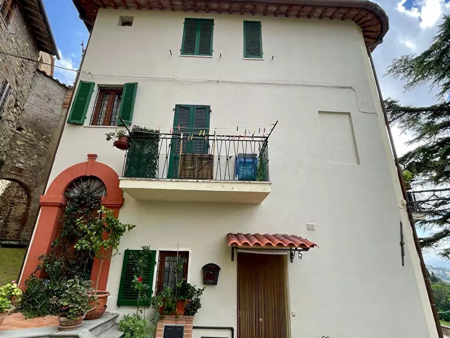 Immagine 1 di Casa semindipendente in vendita  a Deruta