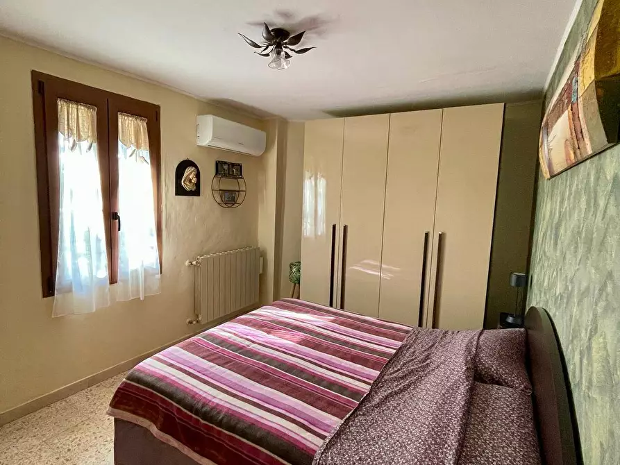 Immagine 26 di Casa semindipendente in vendita  a Deruta