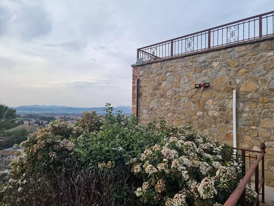 Immagine 8 di Villa in vendita  a Torgiano