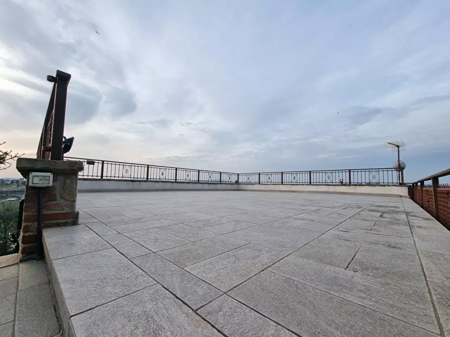 Immagine 15 di Villa in vendita  a Torgiano