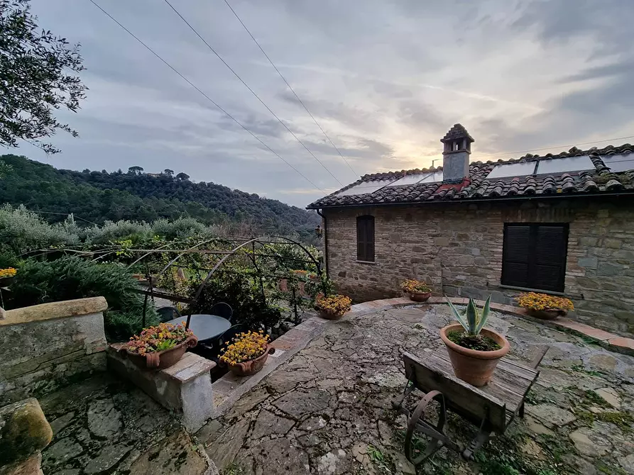 Immagine 12 di Villa in vendita  a Torgiano