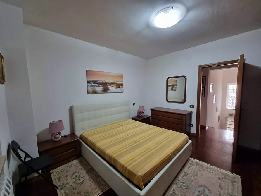 Immagine 23 di Villa in vendita  a Torgiano