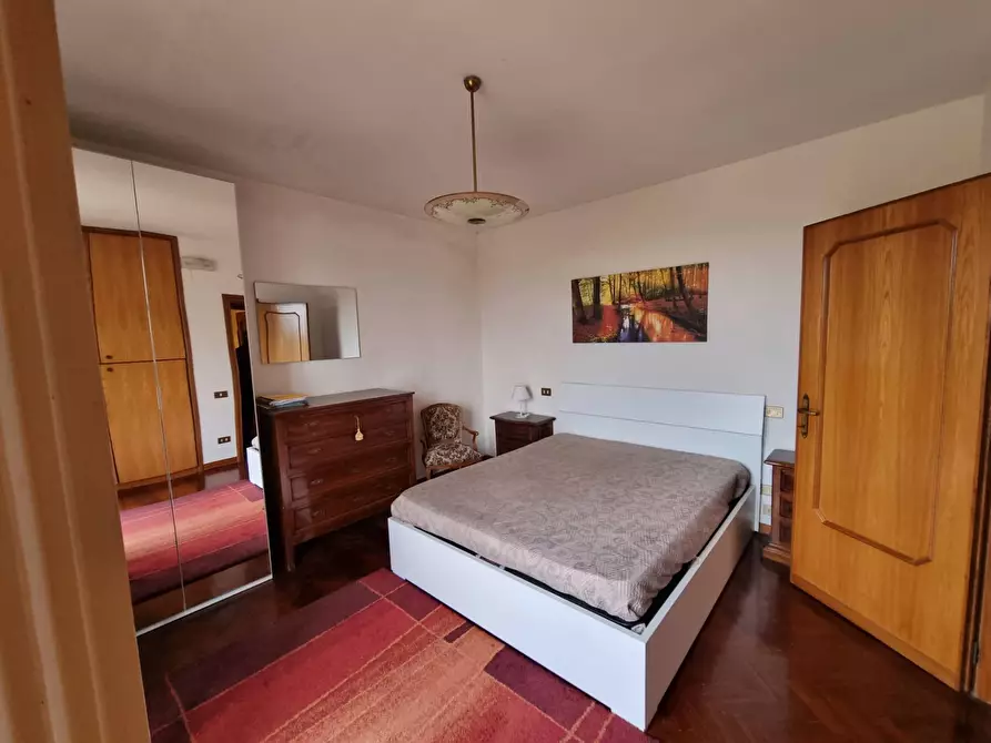 Immagine 25 di Villa in vendita  a Torgiano