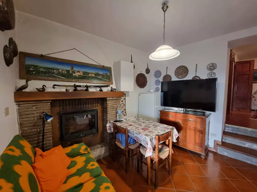 Immagine 31 di Villa in vendita  a Torgiano