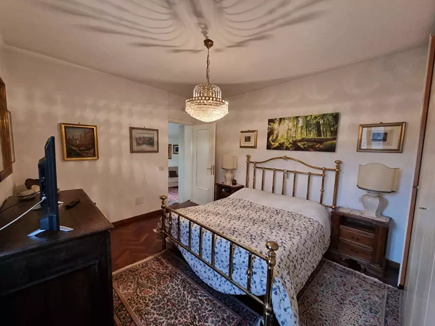 Immagine 36 di Villa in vendita  a Torgiano