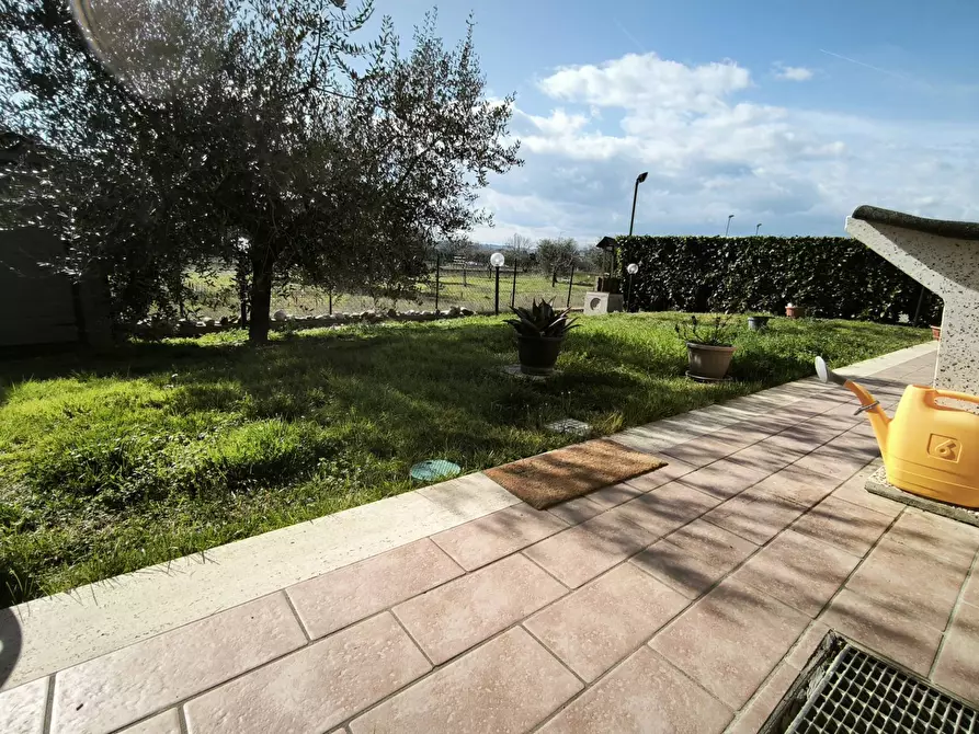 Immagine 8 di Appartamento in vendita  a Deruta