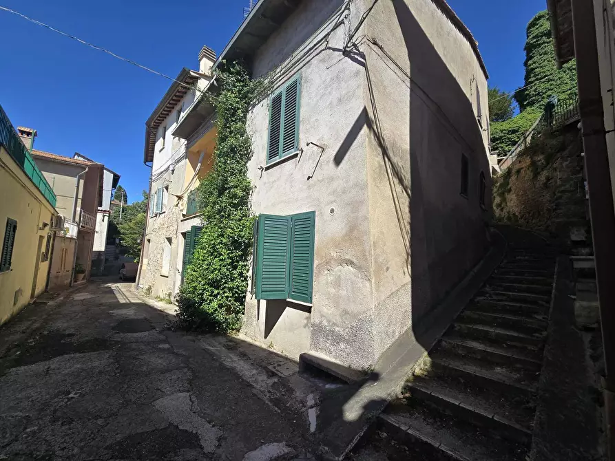 Immagine 2 di Casa semindipendente in vendita  in Via Gregorio Caselli 12 a Deruta