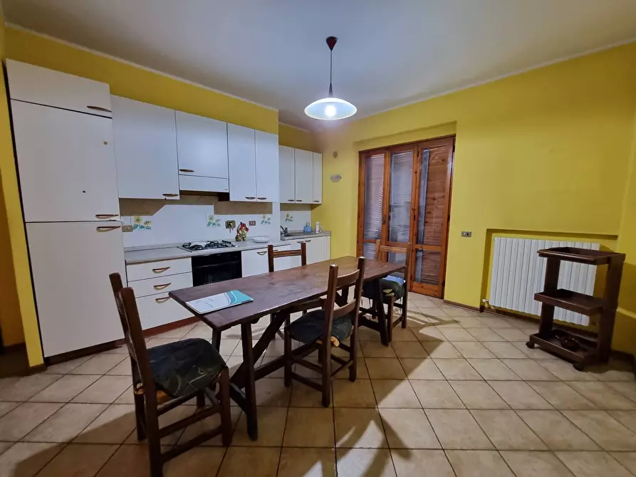 Immagine 2 di Appartamento in vendita  a Deruta