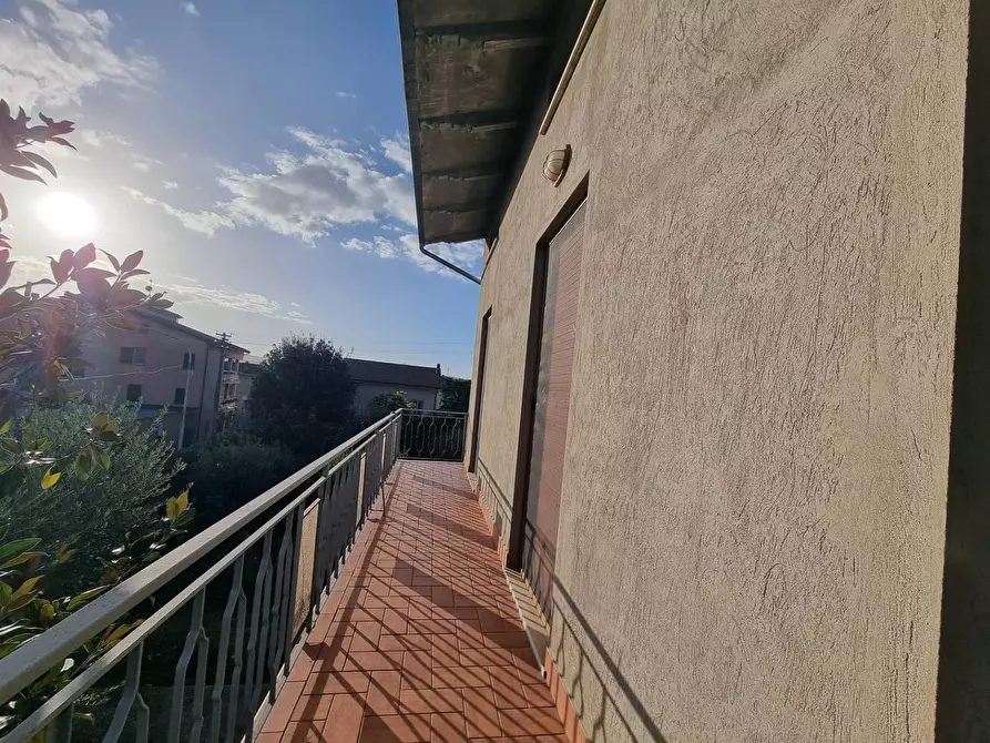 Immagine 10 di Casa indipendente in vendita  a Deruta