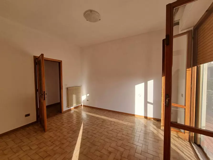 Immagine 17 di Casa indipendente in vendita  a Deruta