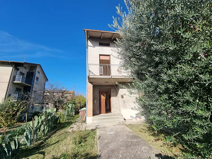 Immagine 3 di Casa indipendente in vendita  a Deruta