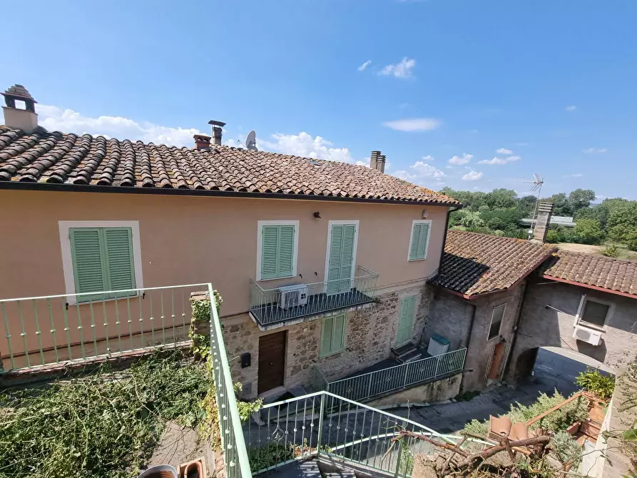 Immagine 1 di Casa semindipendente in vendita  a Deruta