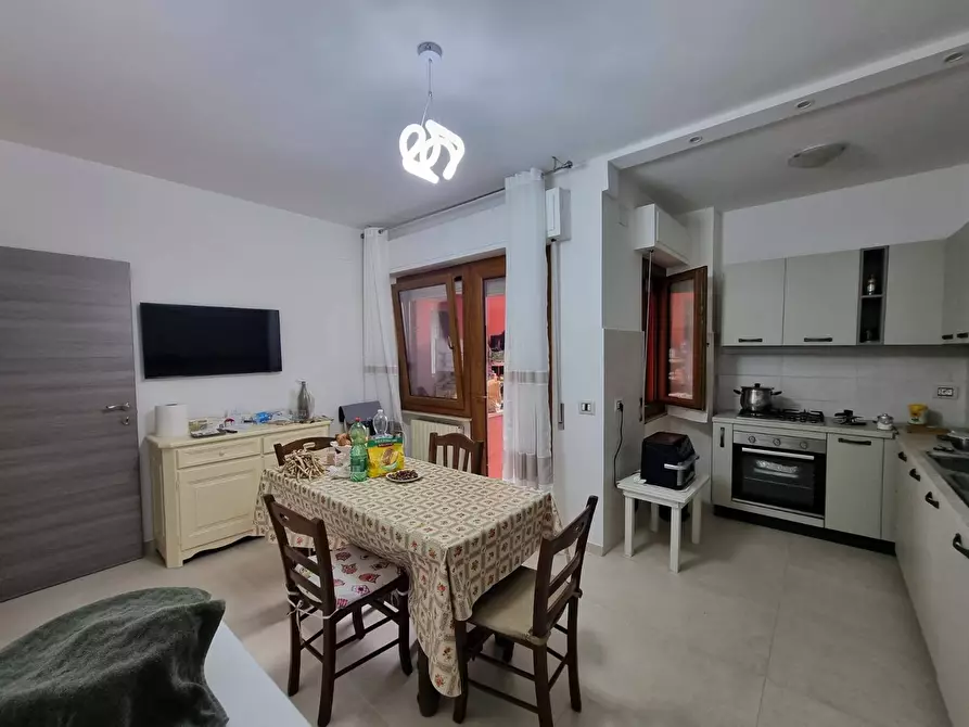 Immagine 12 di Appartamento in vendita  in VIA SALVADOR ALLENDE 2 a Deruta
