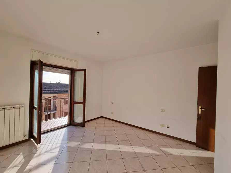 Immagine 11 di Appartamento in vendita  a Deruta