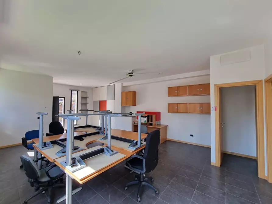 Immagine 3 di Appartamento in vendita  a Deruta