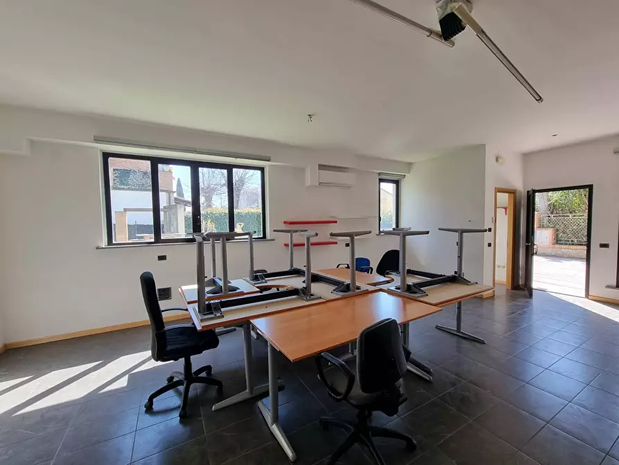 Immagine 6 di Appartamento in vendita  a Deruta