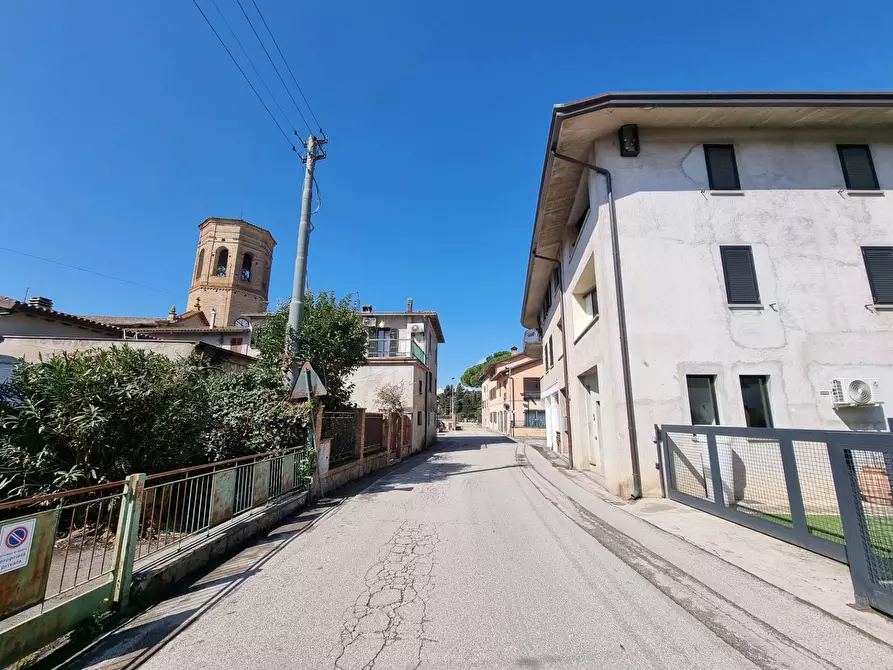 Immagine 2 di Appartamento in vendita  a Deruta
