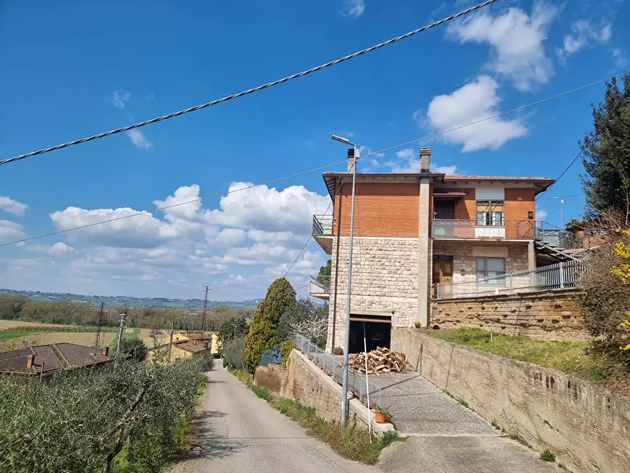 Immagine 4 di Appartamento in vendita  a Deruta