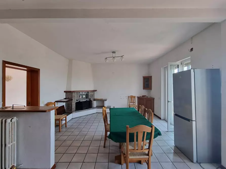 Immagine 11 di Appartamento in vendita  a Deruta