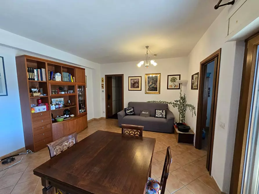 Immagine 2 di Appartamento in vendita  a Torgiano