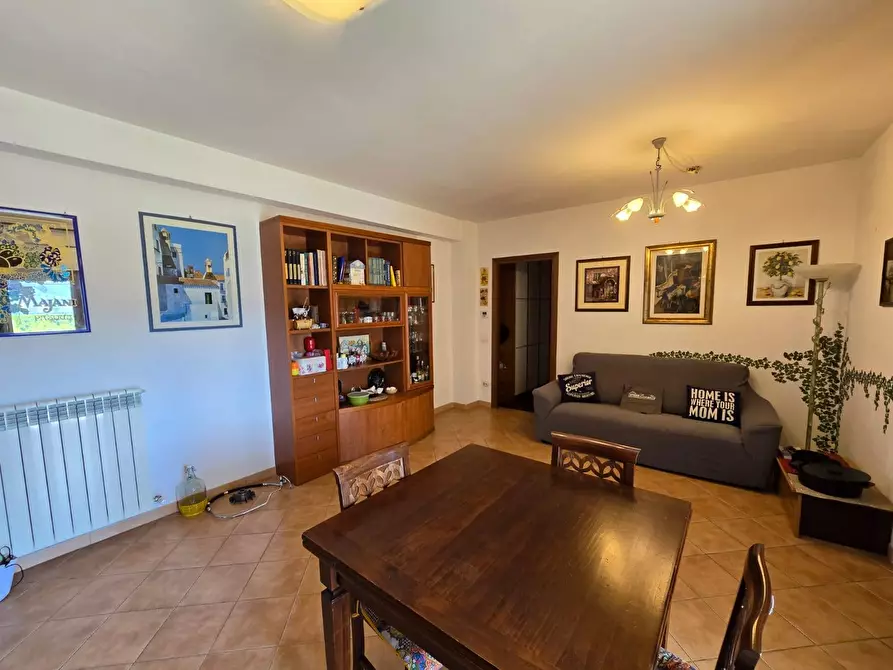 Immagine 3 di Appartamento in vendita  a Torgiano