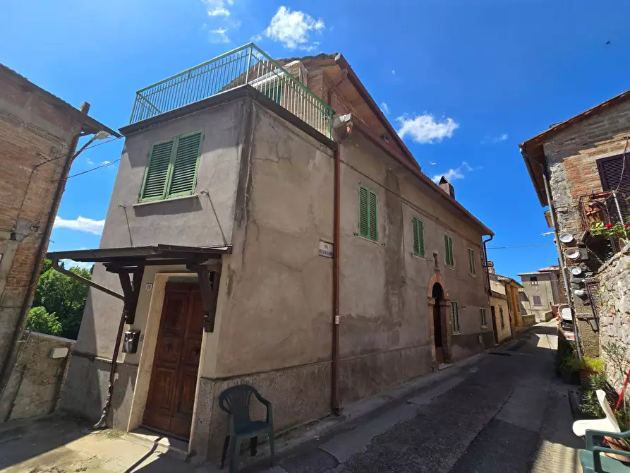 Immagine 1 di Casa semindipendente in vendita  a Deruta