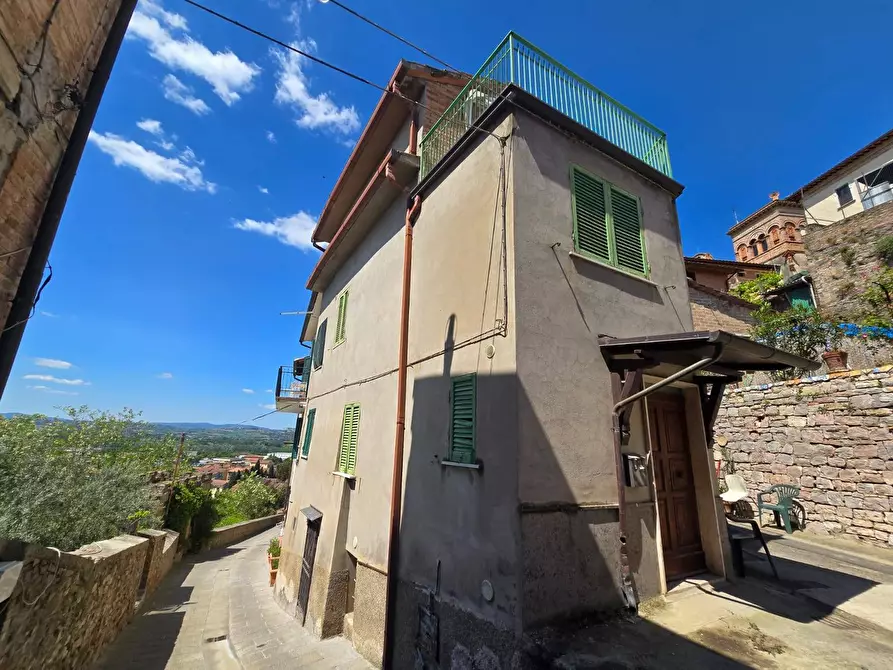 Immagine 2 di Casa semindipendente in vendita  a Deruta