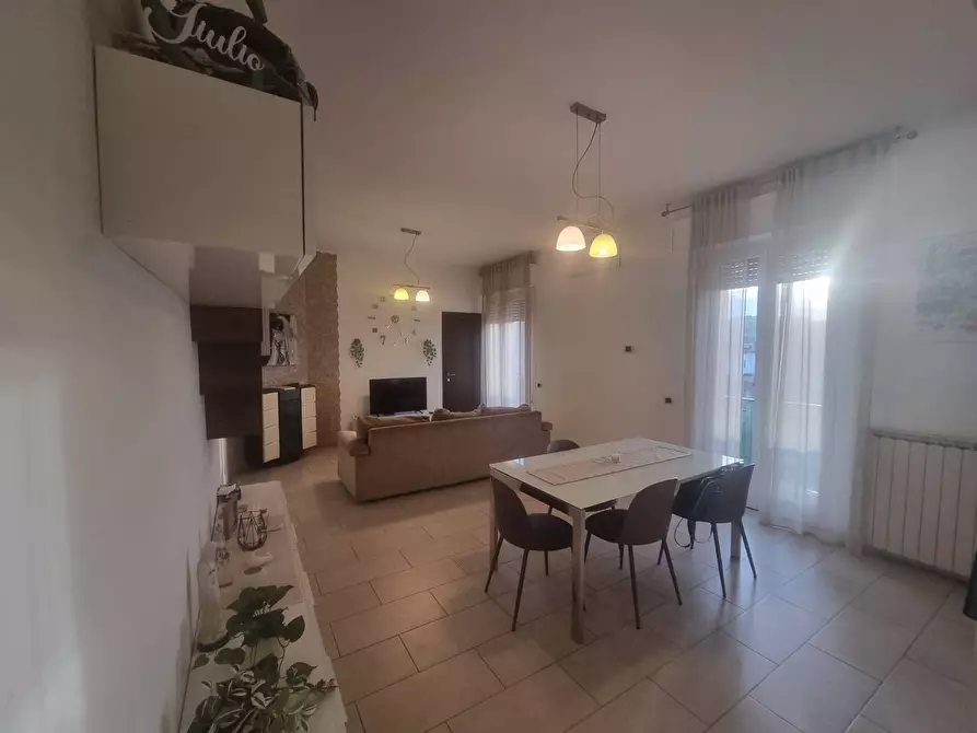 Immagine 2 di Appartamento in vendita  a Deruta