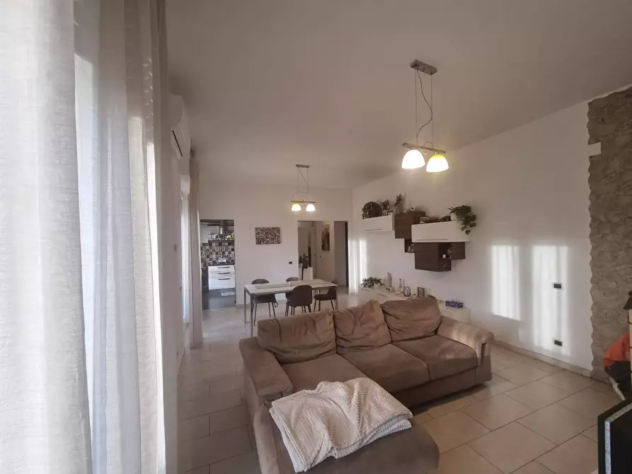 Immagine 4 di Appartamento in vendita  a Deruta