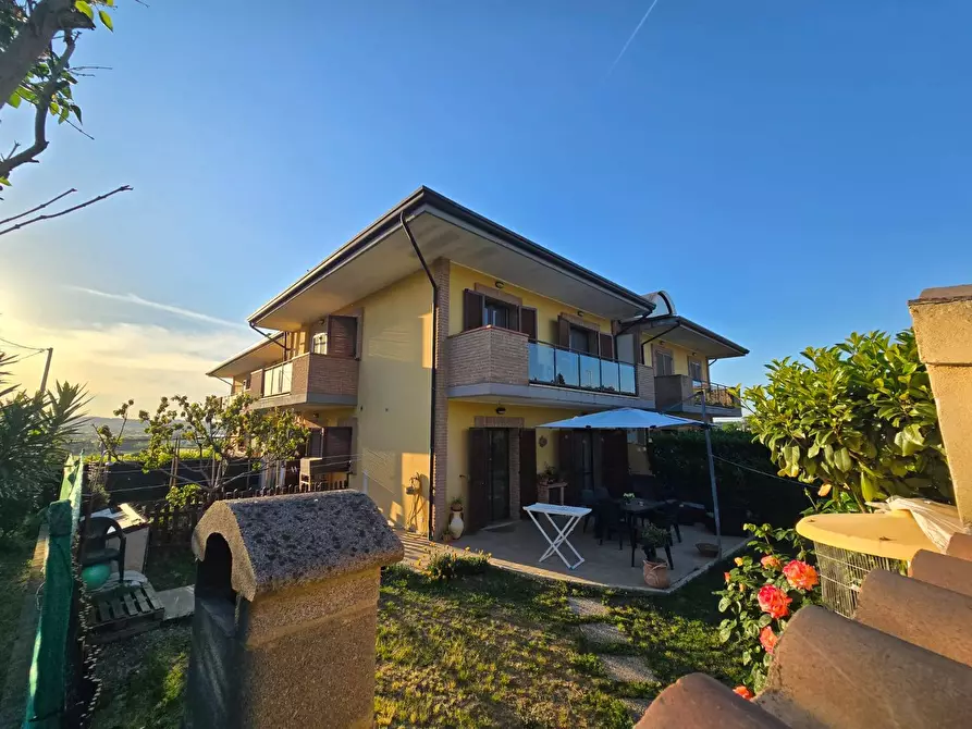 Immagine 4 di Appartamento in vendita  in Via Dei Mille 16 BIS a Deruta