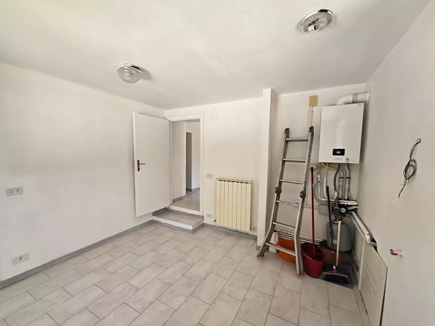 Immagine 9 di Casa indipendente in vendita  a Torgiano