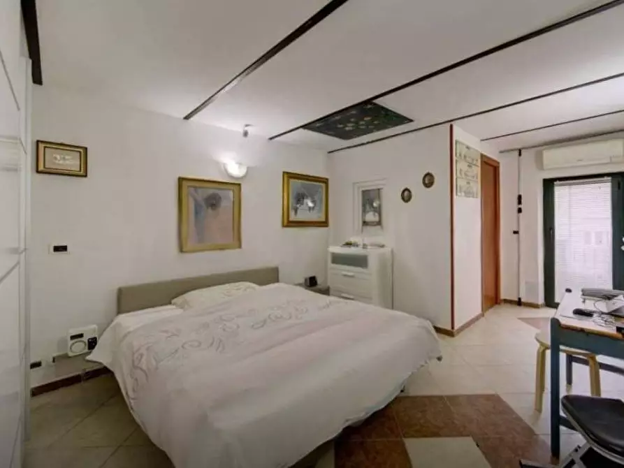 Immagine 8 di Casa indipendente in vendita  in VIA CRISTALLIERA 7 a Torino