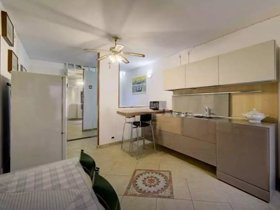 Immagine 1 di Casa indipendente in vendita  in VIA CRISTALLIERA 7 a Torino