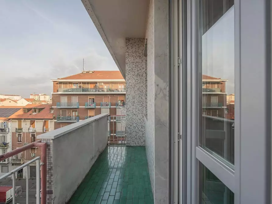 Immagine 10 di Appartamento in vendita  in Via Renato Martorelli 59 a Torino