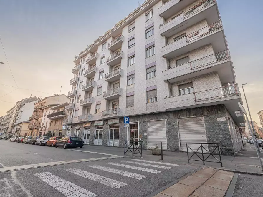 Immagine 2 di Appartamento in vendita  in Via Renato Martorelli 59 a Torino