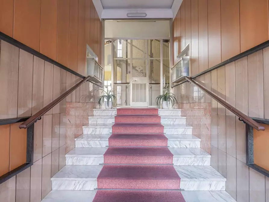 Immagine 12 di Appartamento in vendita  in Via Renato Martorelli 59 a Torino