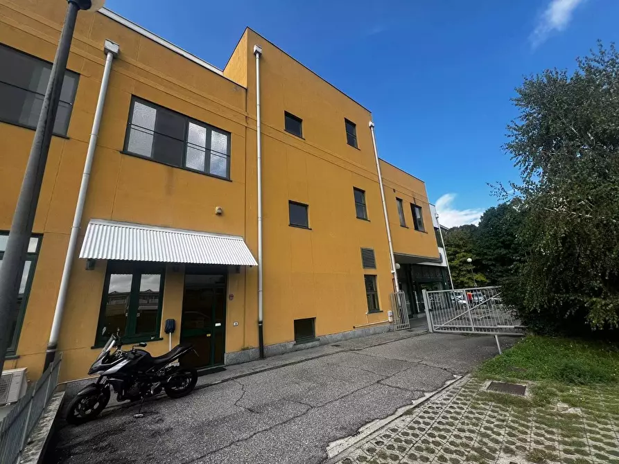 Immagine 2 di Locale commerciale in vendita  in Corso Primo Levi 23 a Rivoli