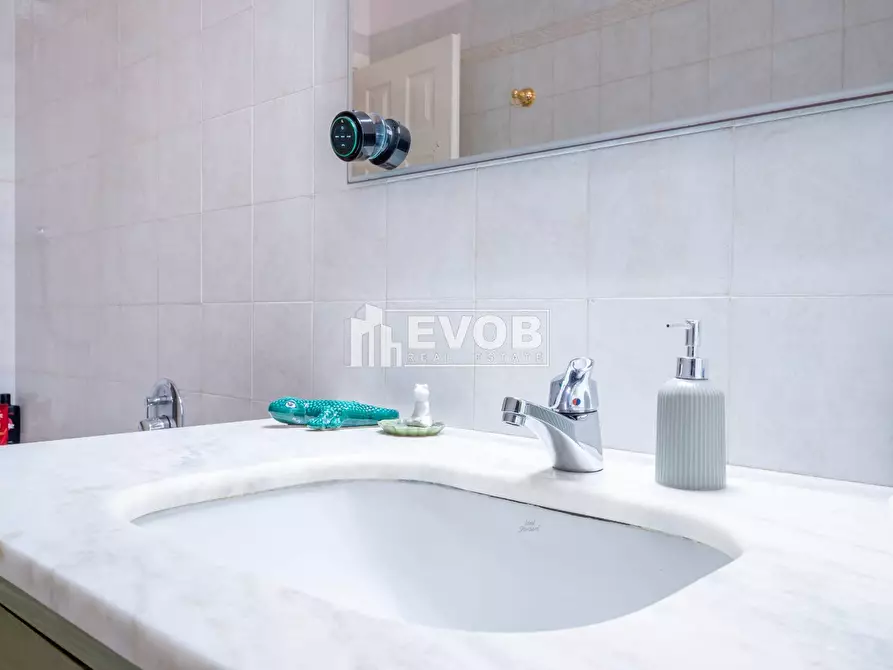 Immagine 24 di Appartamento in vendita  in Corso Traiano 28 a Torino