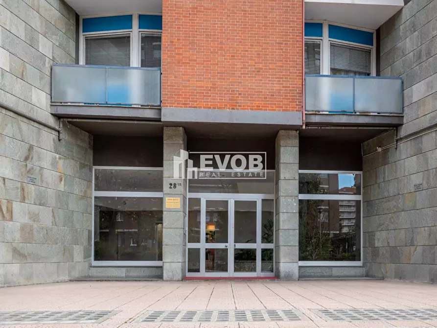 Immagine 36 di Appartamento in vendita  in Corso Traiano 28 a Torino