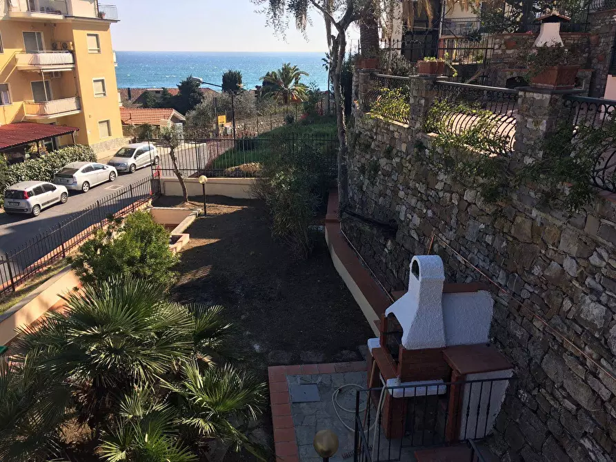 Immagine 36 di Casa indipendente in vendita  in Via  Sant'Elmo 10 a Diano Marina
