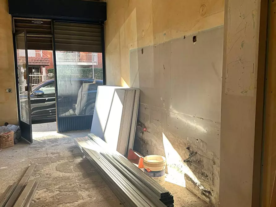 Immagine 3 di Locale commerciale in vendita  in Via Pietro Cossa 115 a Torino