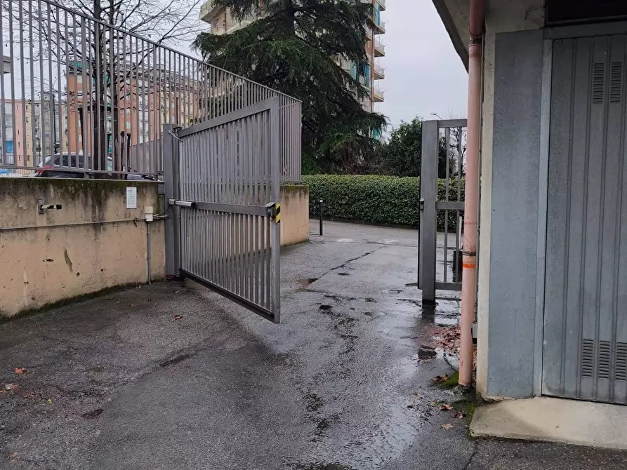 Immagine 7 di Box auto in vendita  in Corso Grosseto 301/A a Torino