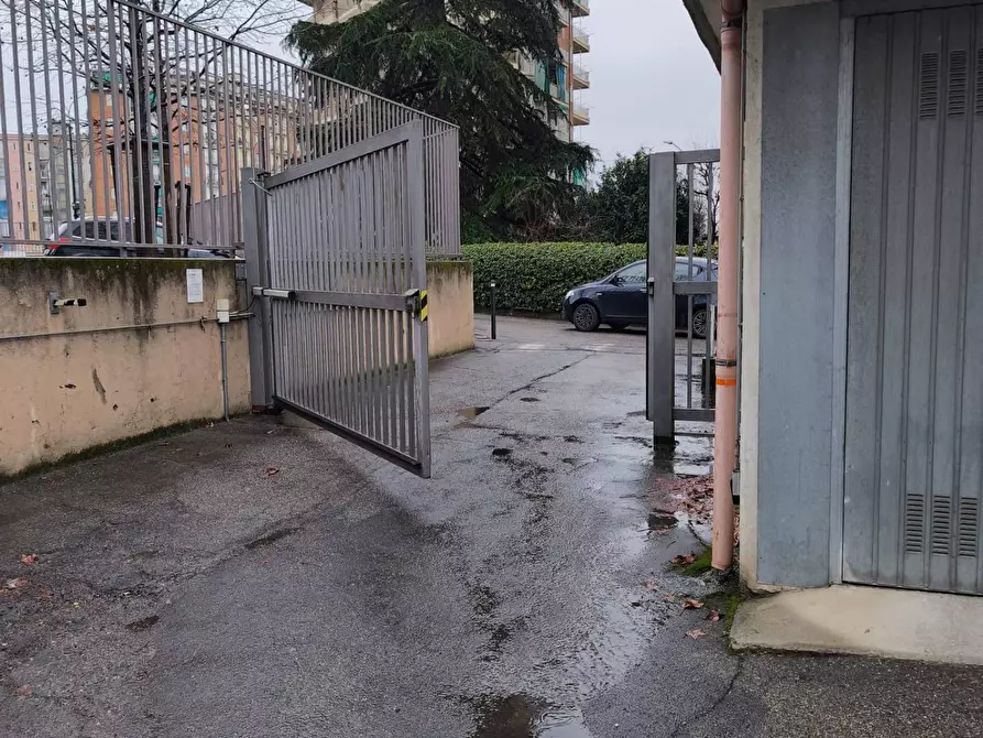Immagine 8 di Box auto in vendita  in Corso Grosseto 301/A a Torino